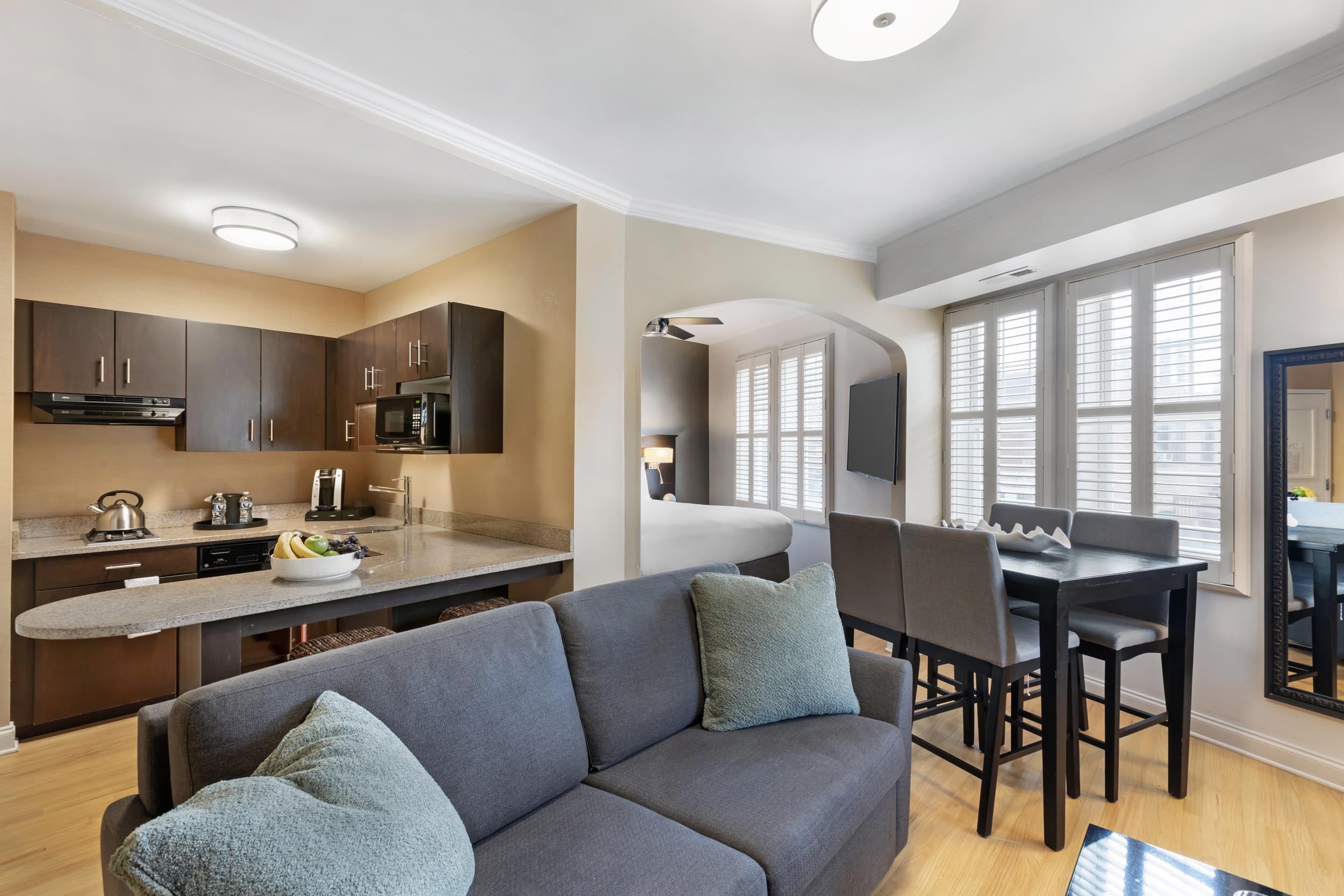 מלון Best Western Plus Hawthorne Terrace