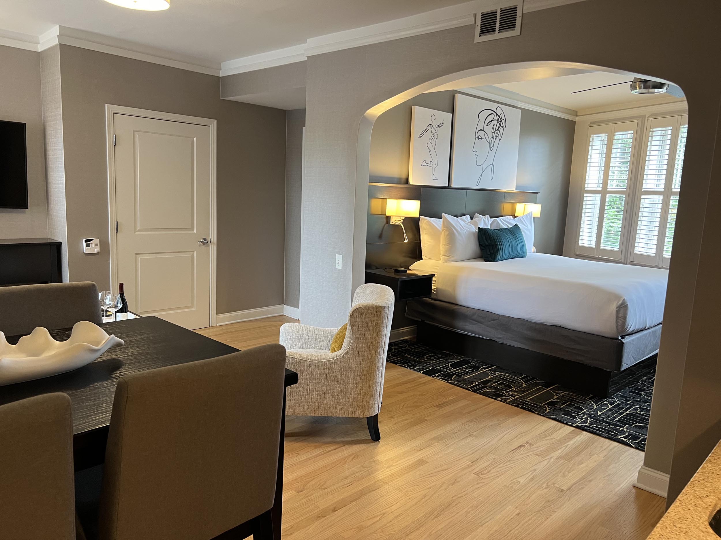 מלון Best Western Plus Hawthorne Terrace